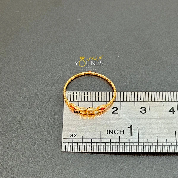 انگشتر مینیمال نگین قرمز سفید بیضی طلا